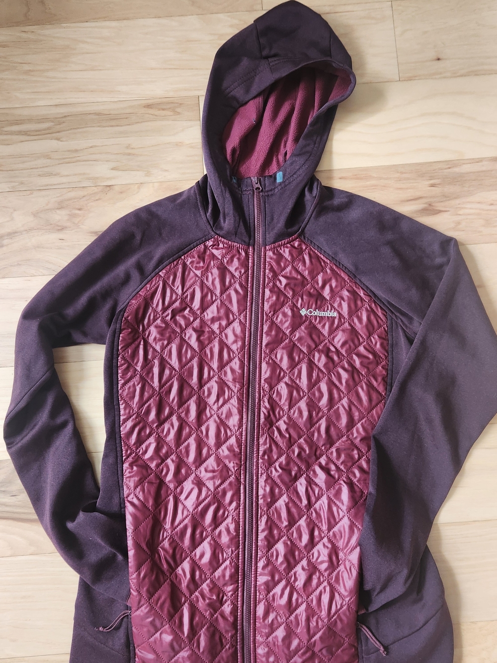 Columbia Women's Quilted Hooded Cardigan - Burgundy